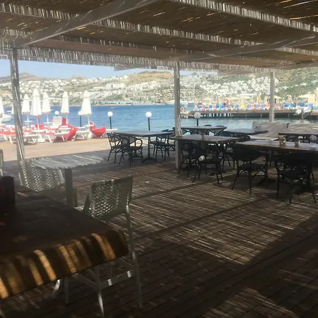 Estrella Hotel